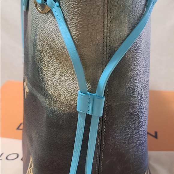 Louis Vuitton Mona Lisa Neverfull MM - Picture 5 of 16